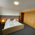 Freitag - Mit Sauna & Fruehstueck *